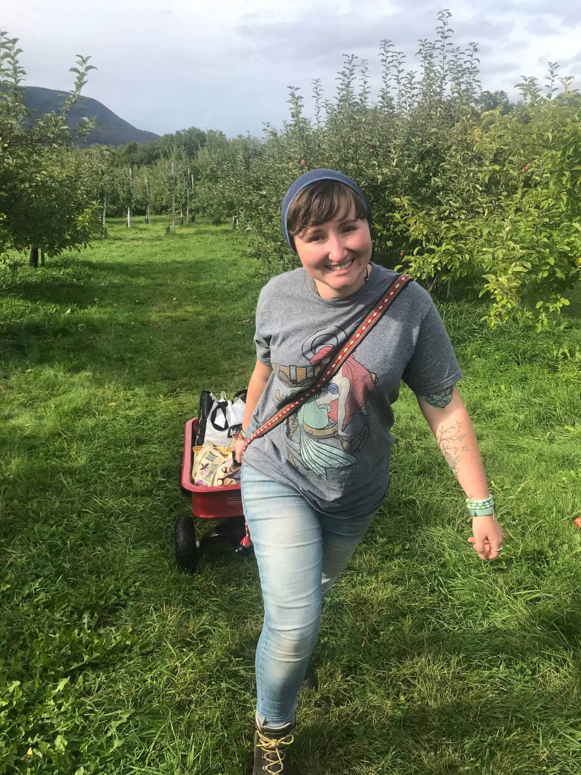 Retha apple picking a recommended Thing To Do In Manchester Vermont